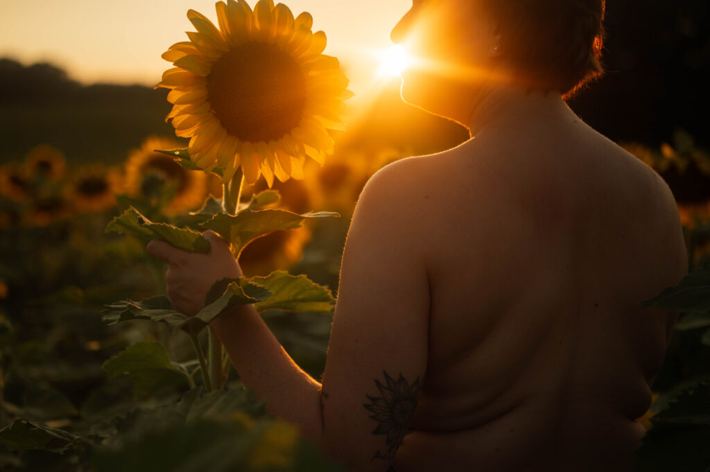 spontaneous sunflower photoshoot